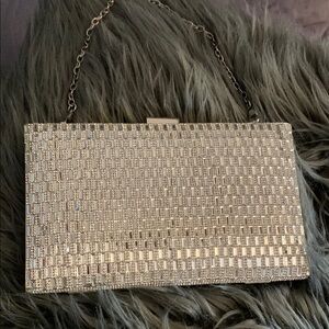 Sophisticated Silver Textured Clutch for Evening Wear